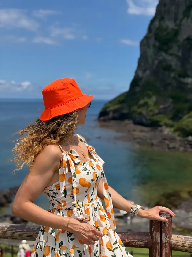 Depois: costa de Jeju com o preset Jeju Island aplicado